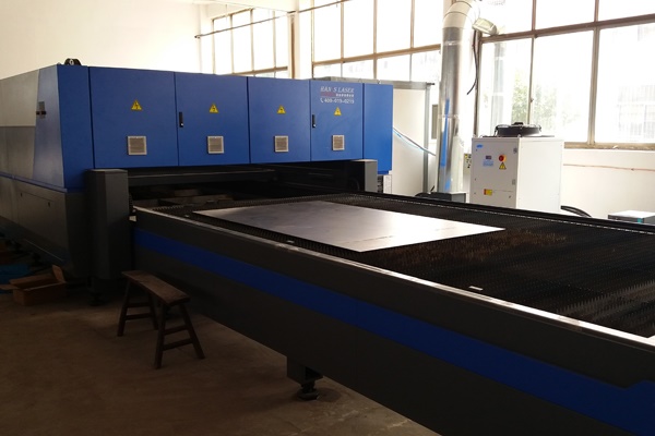 laser cutting machine