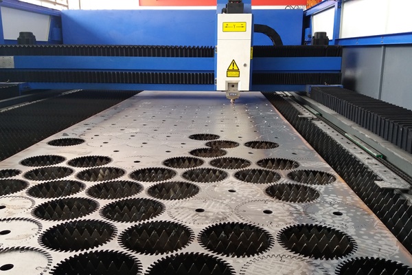 laser cutting machine