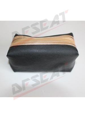 lady"s clutch bag