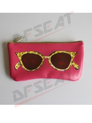 lady"s clutch bag